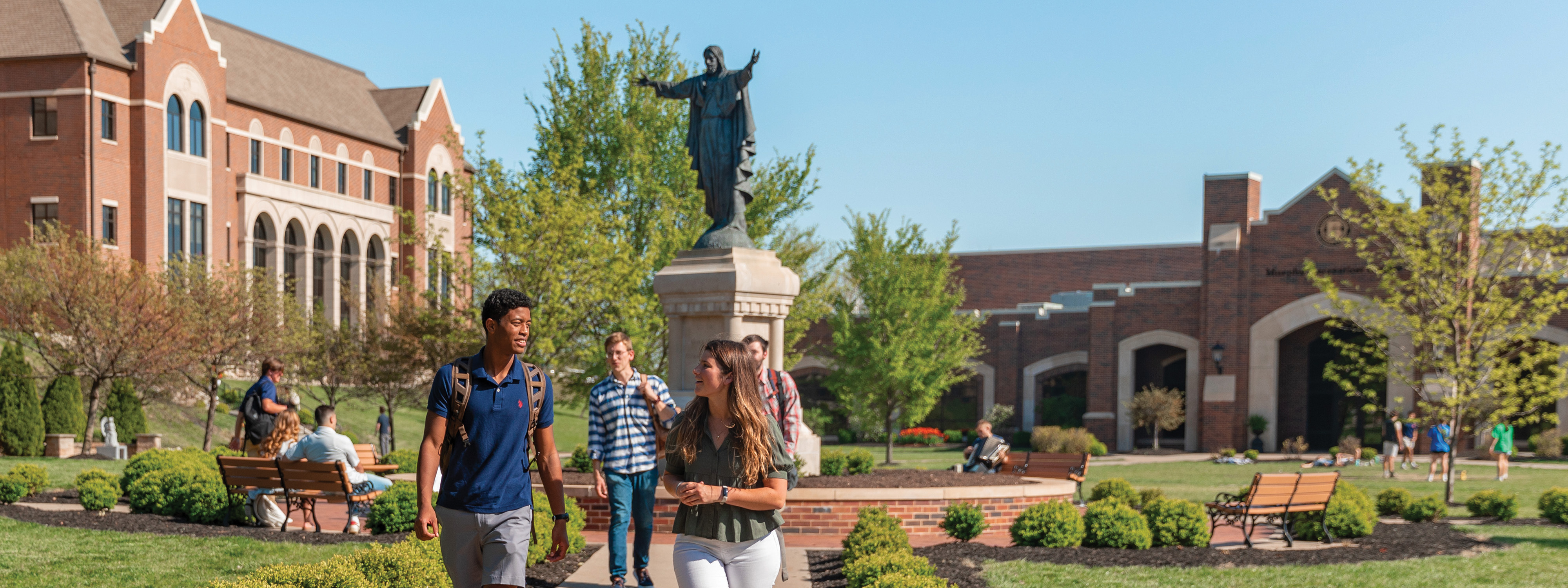 Students in Raven Memorial Park